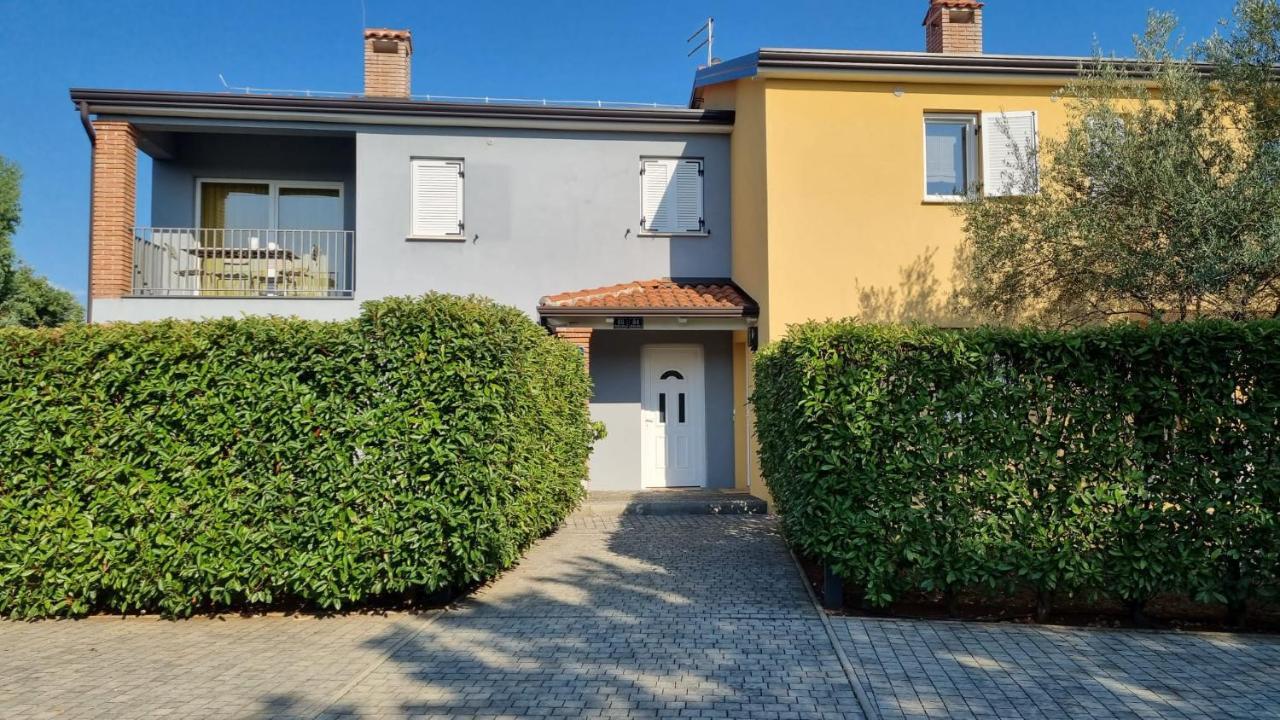 Appartamento Casa Emma With Pool Porec Esterno foto
