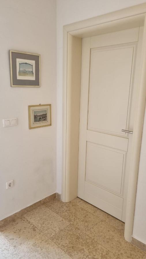 Appartamento Casa Emma With Pool Porec Esterno foto